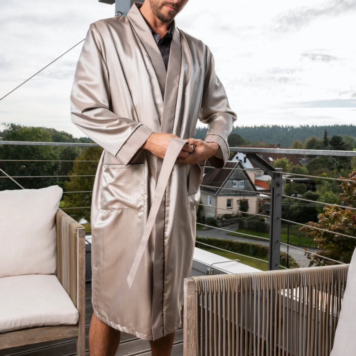 Pure Mulberry Silk Men's Handcrafted Jacquard Robe